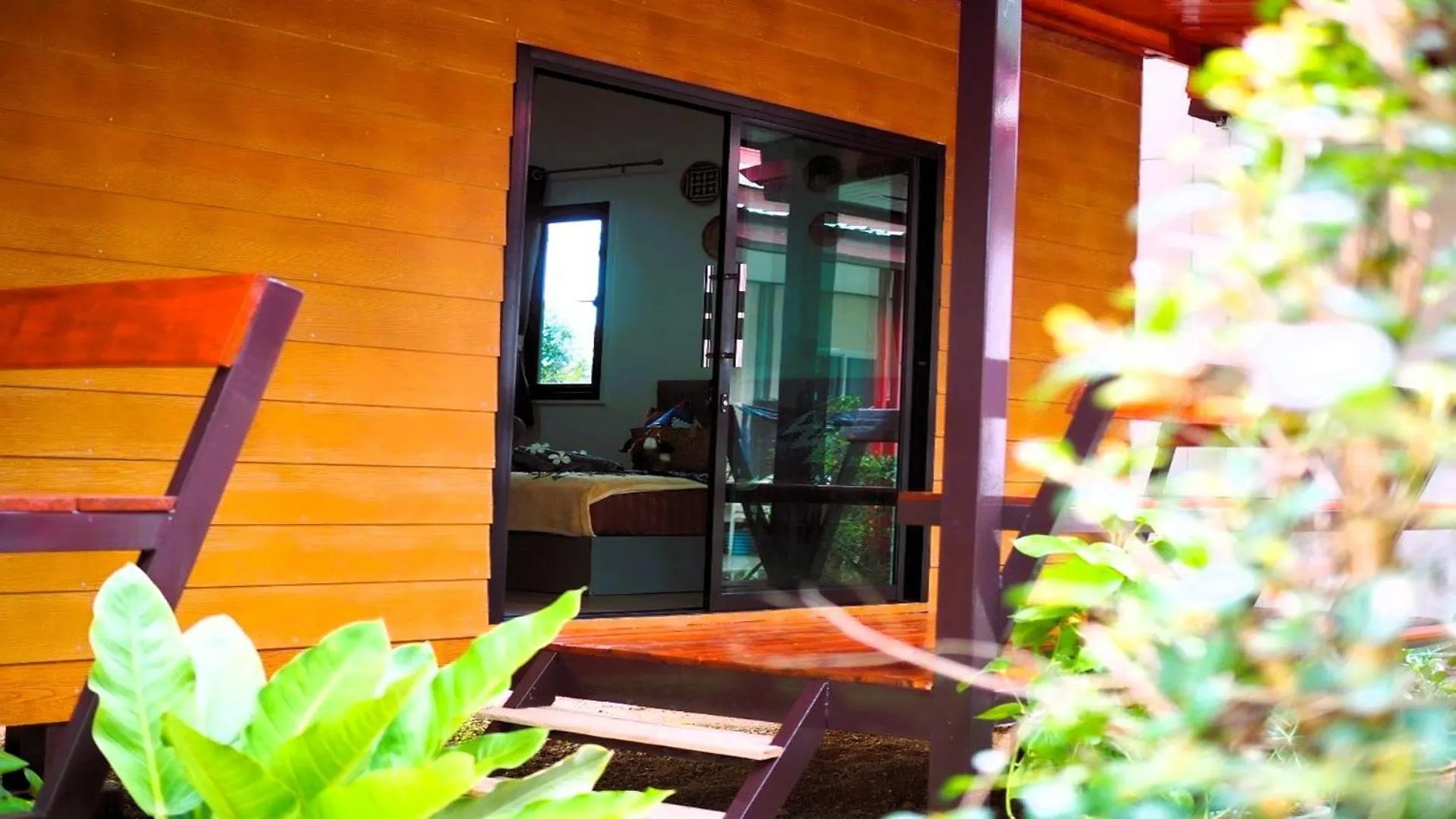 O K Chawkoh Bungalow Ko Lanta