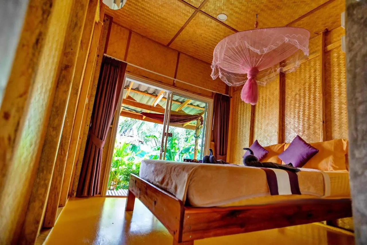 O K Chawkoh Bungalow Ko Lanta