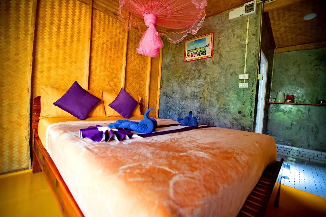 O K Chawkoh Bungalow Koh Lanta 2*,
