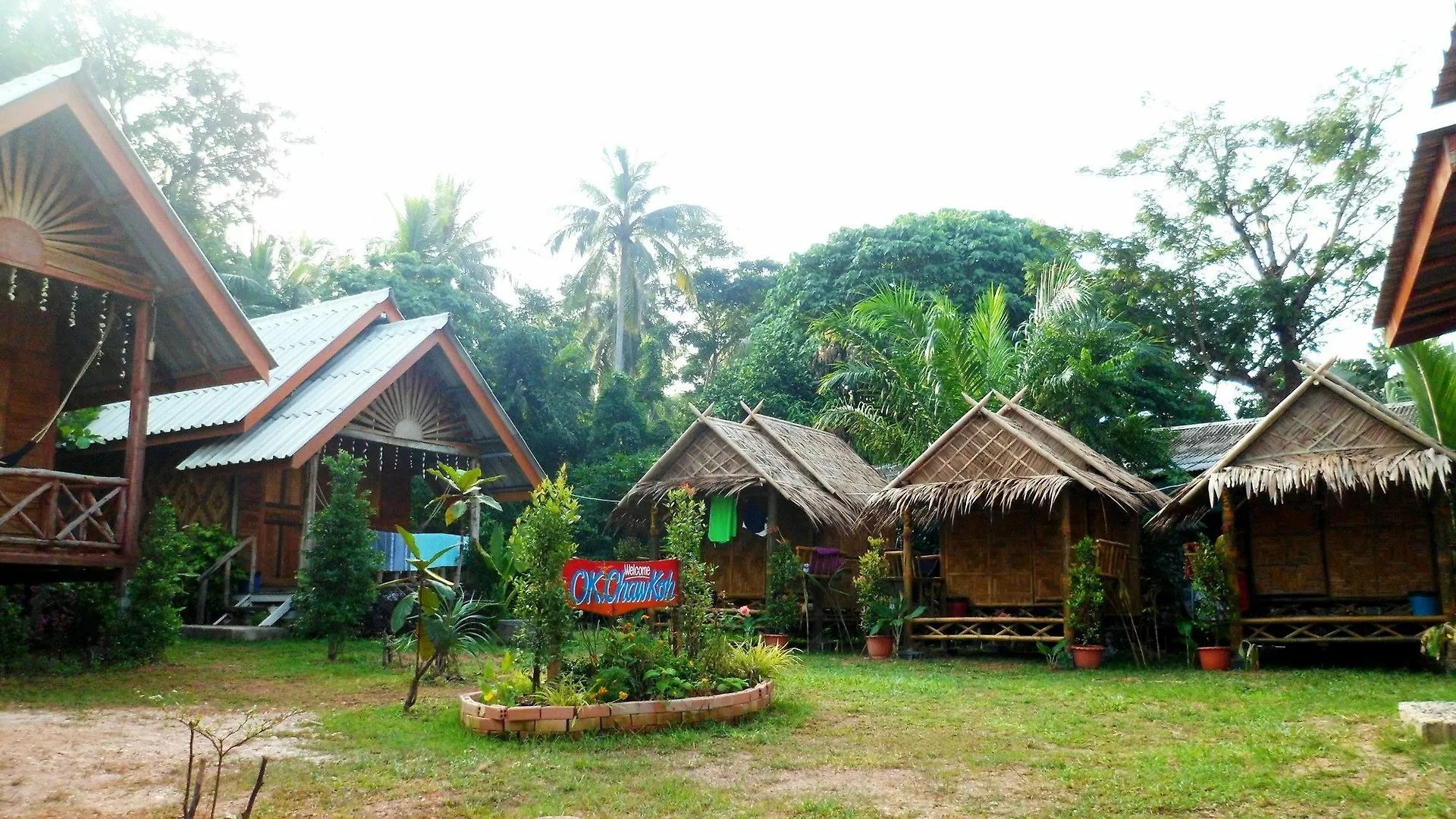O K Chawkoh Bungalow Koh Lanta Thailand